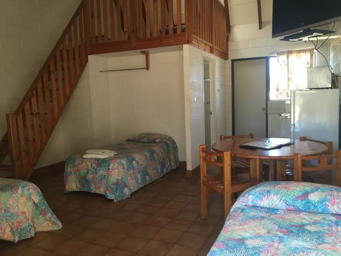 Carnarvon Caravan Park מראה חיצוני תמונה