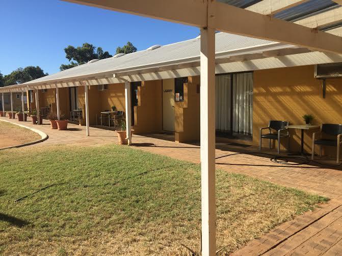 Carnarvon Caravan Park מראה חיצוני תמונה